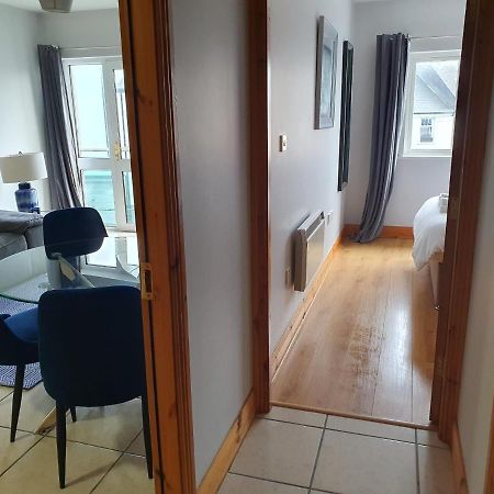 Cosy Beachfront Apartment In Salthill Galway City Exterior foto