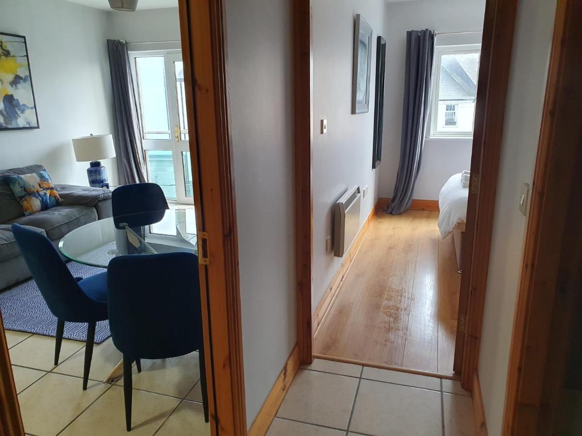 Cosy Beachfront Apartment In Salthill Galway City Exterior foto